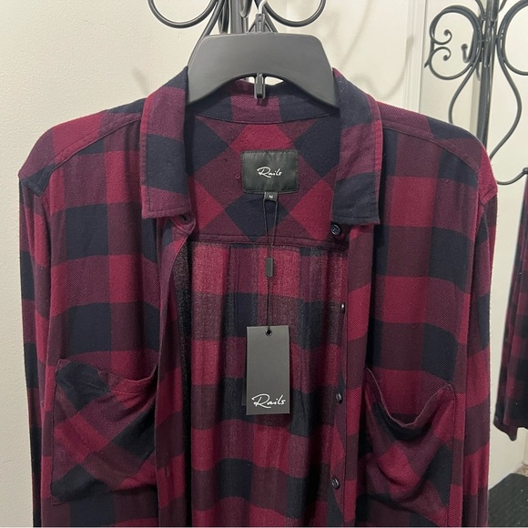 RAILS New Plaid Button-Up Shirt - Black and Red. #21 - Picture 5 of 10